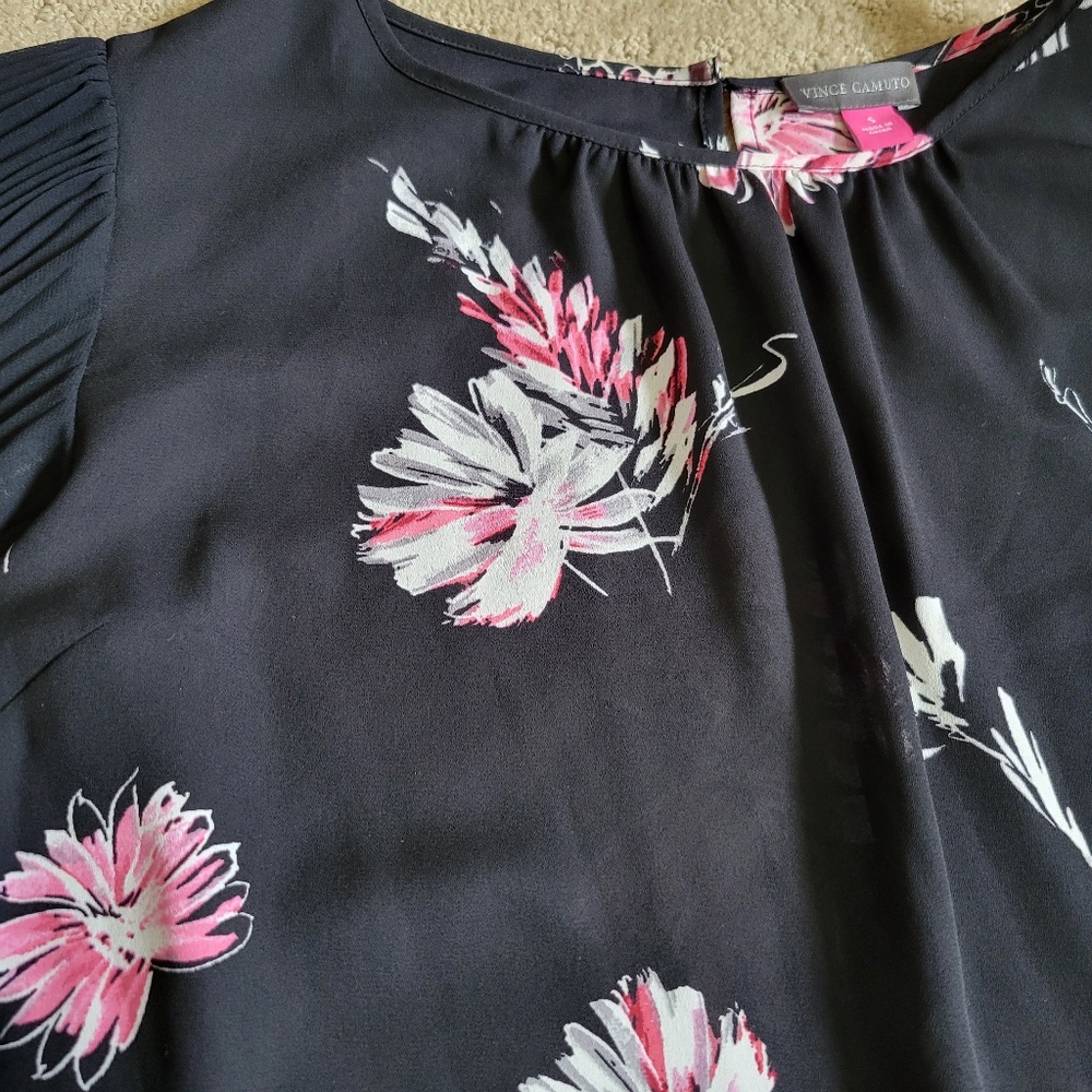 Vince Camuto Sheer Floral Accordion Sleeve Tunic Blouse Black Pink Size Small - Picture 3 of 12